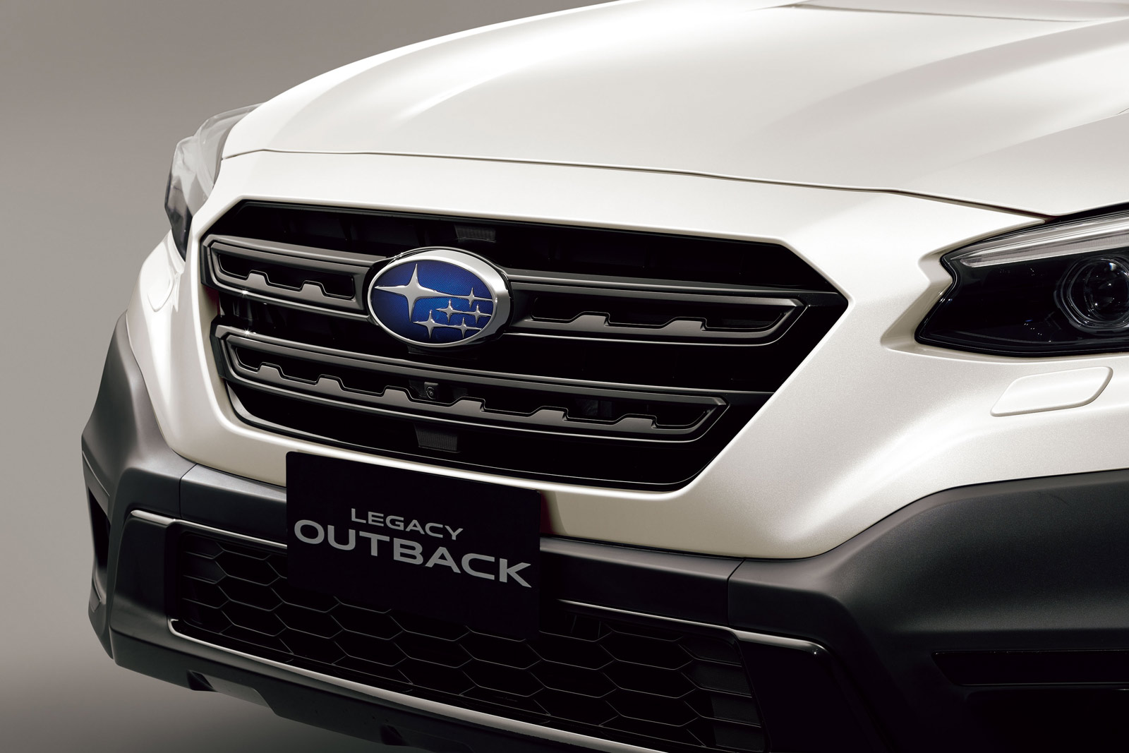 SUBARU OUTBACK 30th Anniversary フロントエンド